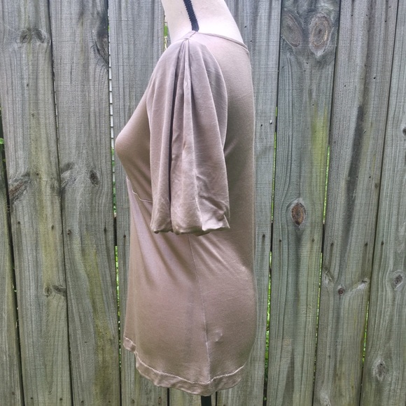 Banana Republic · V-neck Top w/ Puff Sleeves Sz M - Picture 3 of 8